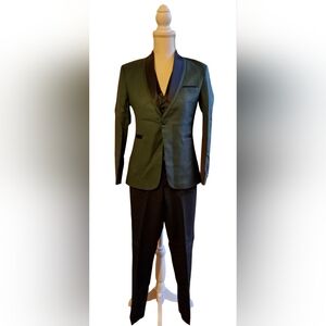 Men's Green Blazer with Black Accents